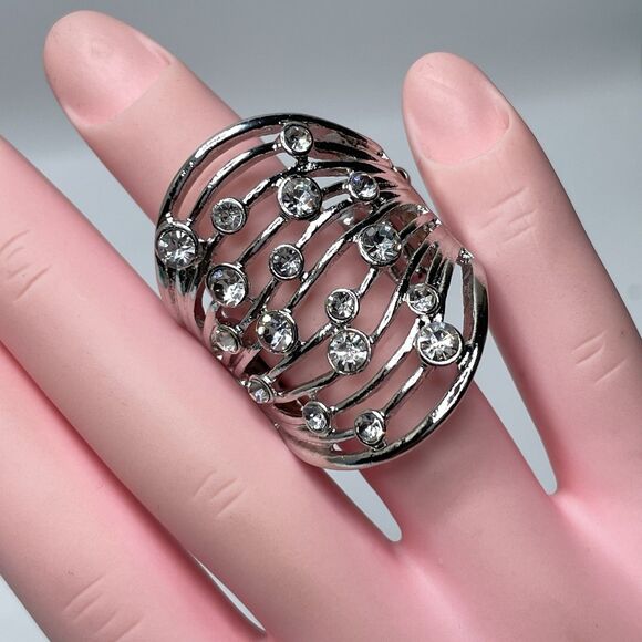 Stunning Silver Tone White Rhinestone Wide Stretch Band Ring Statement Fashion - Picture 3 of 7
